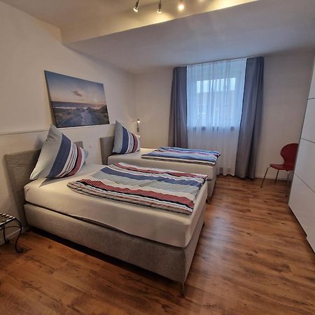 Fewofaubelcentro 42 & 54 & 62 M2 Oberhausen  Cameră foto
