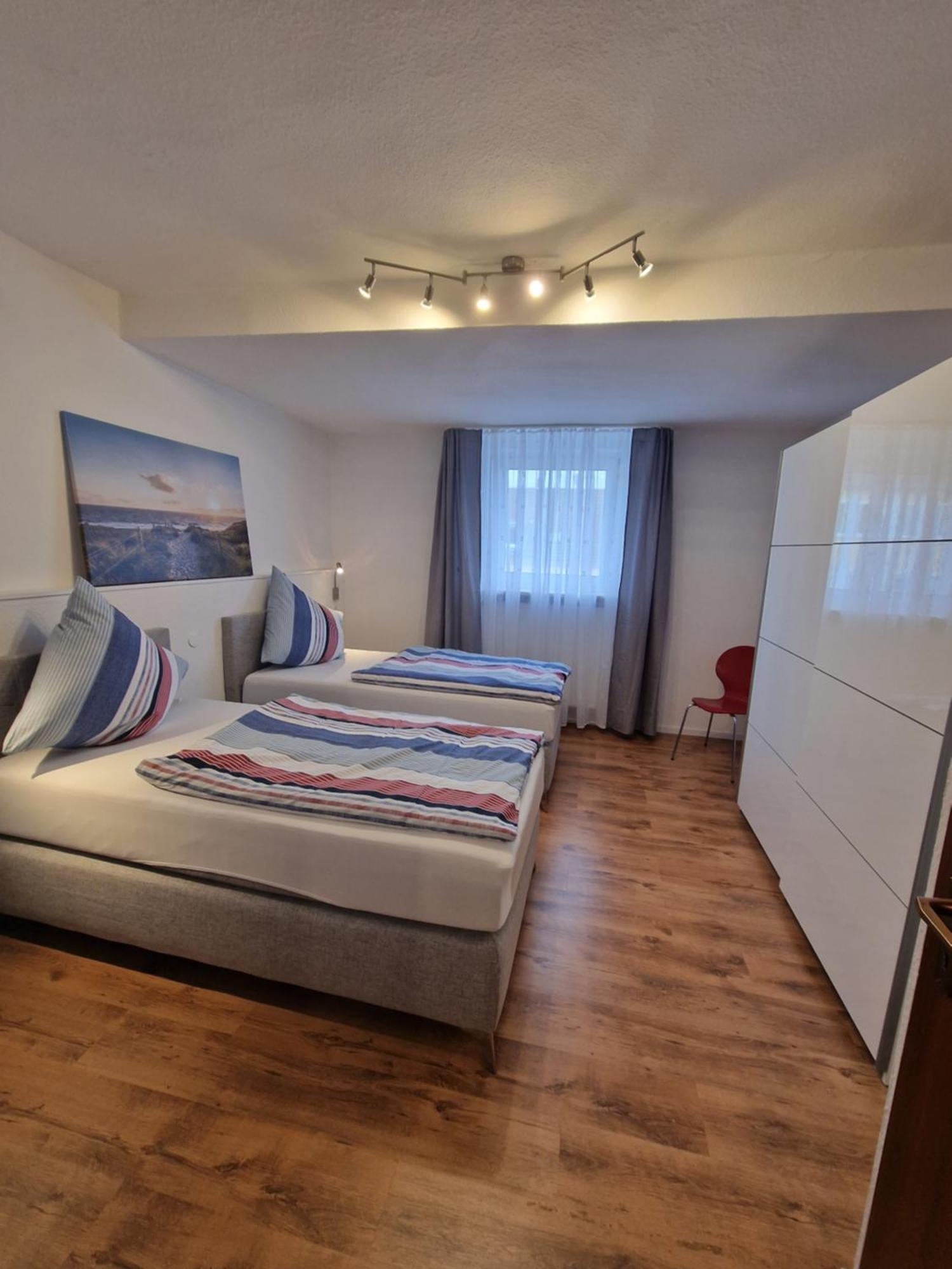 Fewofaubelcentro 42 & 54 & 62 M2 Oberhausen  Cameră foto